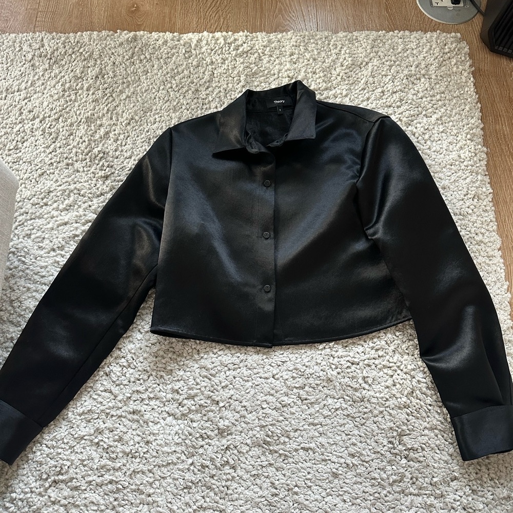 Theory Satin Crop button down